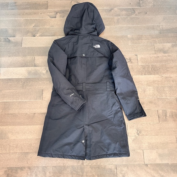 The North Face Women’s HyVent Rain Trench Coat - Picture 3 of 16